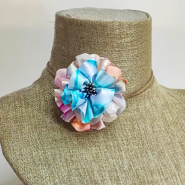 Choker Detalles En Flor Azul Claro