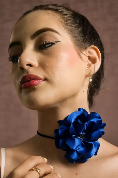 Gargantilla en flor